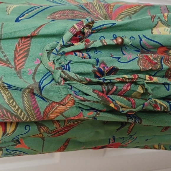 Angie Green Floral Boho Bell Sleeve Top ** SZ L - Picture 5 of 8